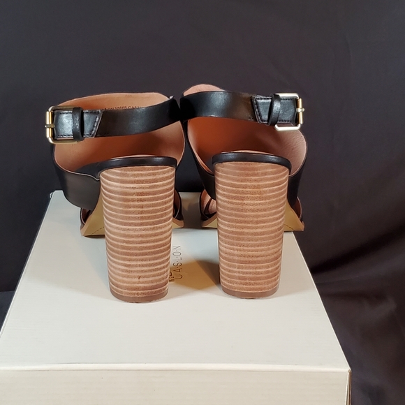 NWT'S and Box Caslon Sandals - Picture 6 of 9